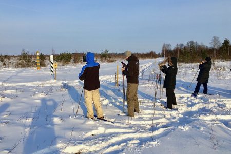 Rabamatk Kuresool Setomaal. Talvised räätsamatkajad Vene piiri ääres