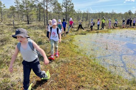 Õppekäik räätsadel rabasse